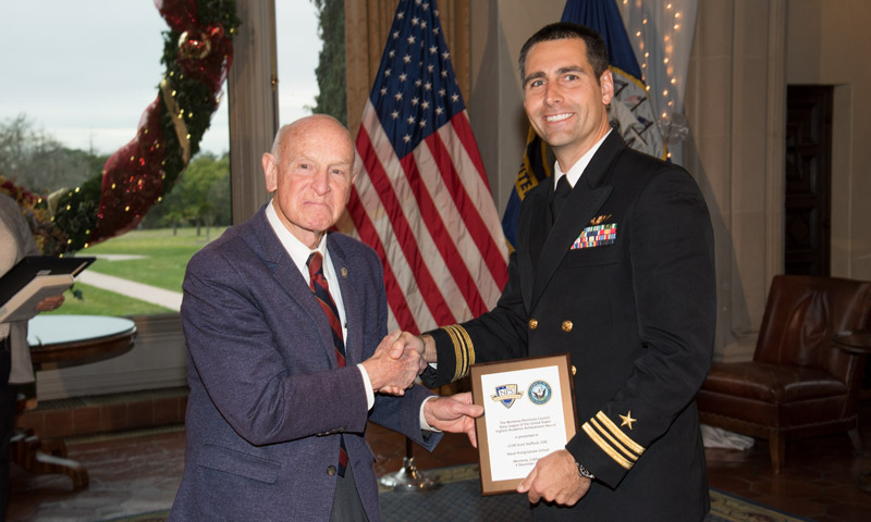 NPS Student receives Navy League Award